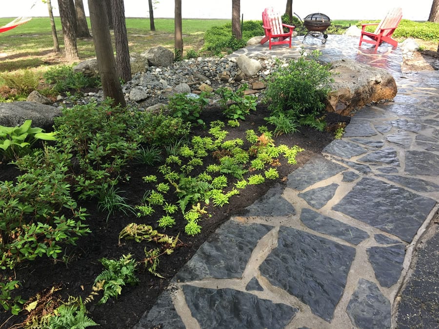 Lake Cypress Springs Landscaping and Flowerbeds